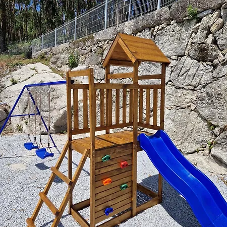 בית כפרי Canastro Do Castanheiro *