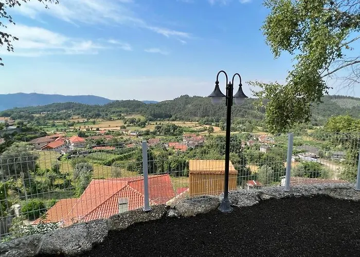 Canastro Do Castanheiro Landsted Anisso